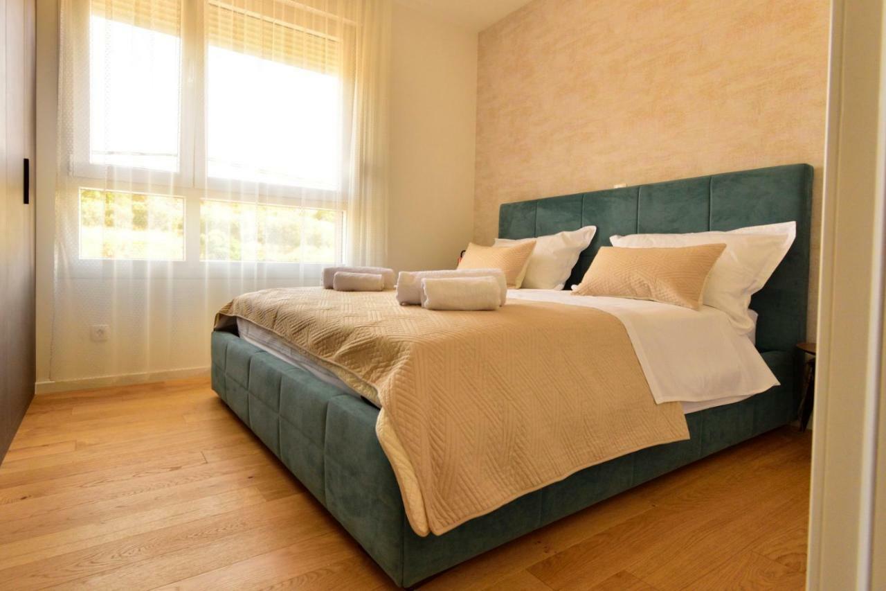 Mm Residence Split Luaran gambar